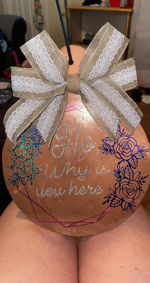 Custom door hanger with bow and floral vinyl lettering
